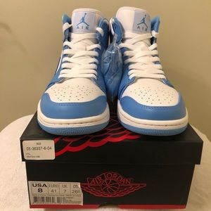 Nike Air Jordan 1 Mid ‘UNC’